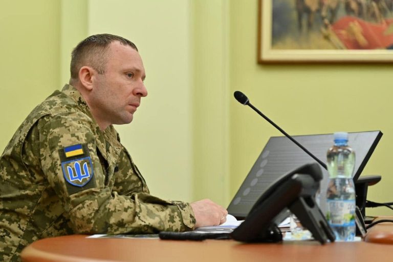 Vizită misterioasă la Kiev. Șeful celei mai importante structuri NATO efectuează prima călătorie în Ucraina de la începutul războiului.