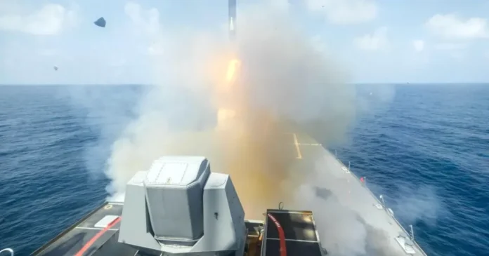 Armata SUA a distrus două ambarcațiuni iraniene care încercau să fure o dronă