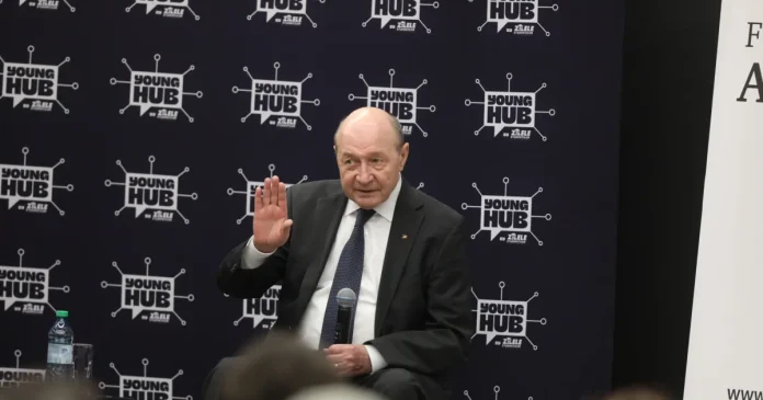 Băsescu: „Dacă stăm și așteptăm, va fi groasă”. Avertisment despre petrol și carburanți