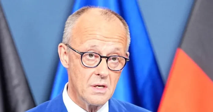 Biografia lui Merz dezvăluie o latură ascunsă: plânge des