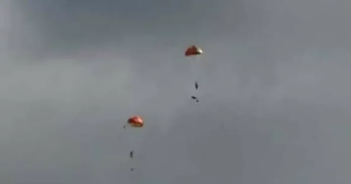 Doi piloți răniți după prăbușirea unui avion în Țara Galilor