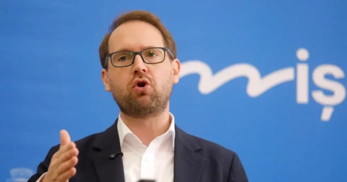 Dominic Fritz, mesaj de adio de la ușa primăriei: „Nu plec nicăieri”