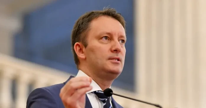 Guvernul Mureșan, vot final în Parlament. Are nevoie de 233 de voturi