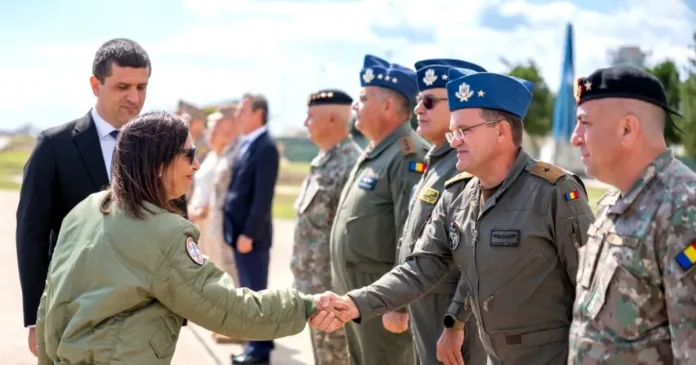 Miniștrii apărării ai României și Spaniei, discuții la baza Mihail Kogălniceanu