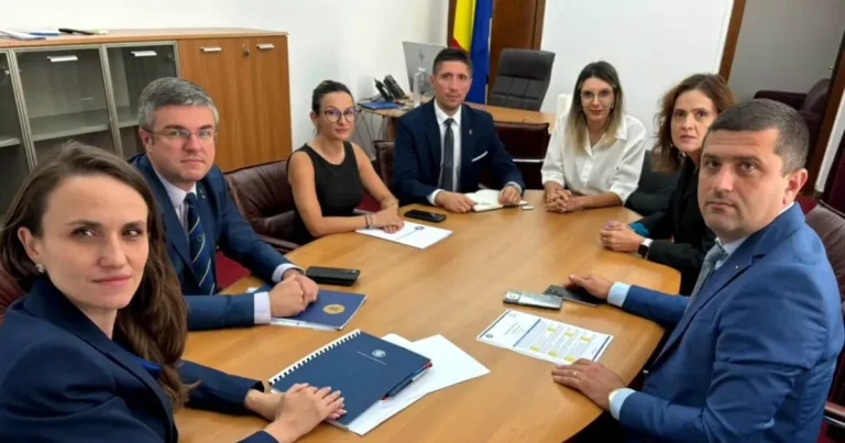 Miniștrii USR nu demisionează: Suntem și astăzi la muncă