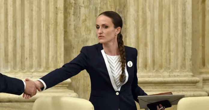 Oana Țoiu: Fără educație, vulnerabilitatea la dezinformarea rusă crește