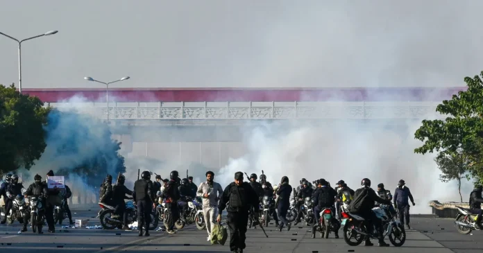 Pakistan mobilizează polițiști înainte de mitingul pro-fostul premier închis