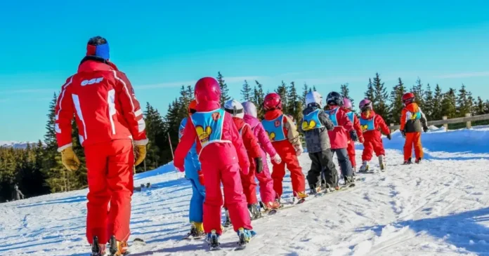 Vacanța de schi 2027. Datele libere pentru elevi în fiecare județ