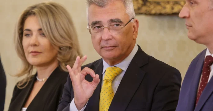 AUR compară numirea lui Luca Niculescu cu practicile lui Carol al II-lea