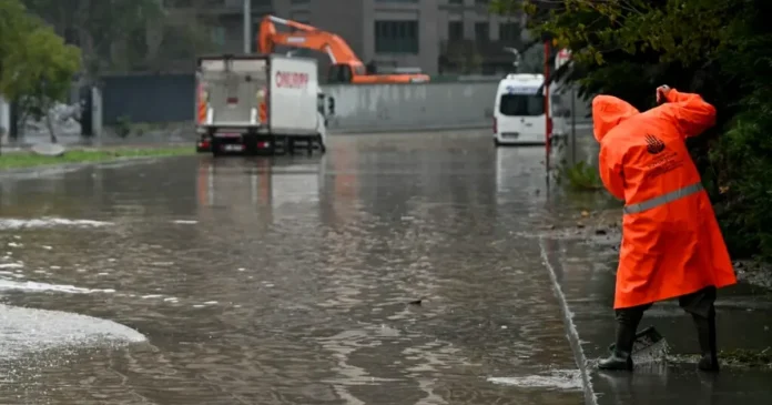 Cod roșu de vreme rea la Istanbul. Românii, sfătuiți să evite deplasările neesențiale