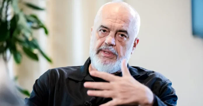 Edi Rama: protestatarii au trecut „linia roșie”. Prime pentru polițiști