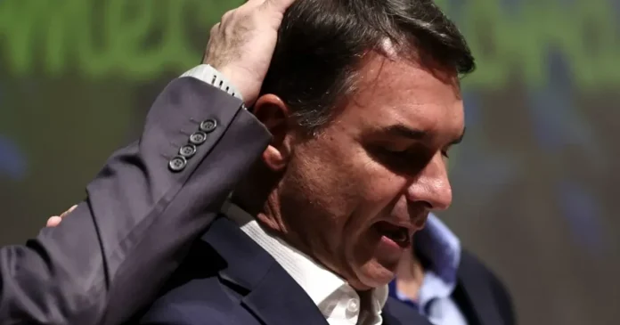 Flavio Bolsonaro ar fi părăsit Brazilia după înfrângerea de la alegerile prezidențiale