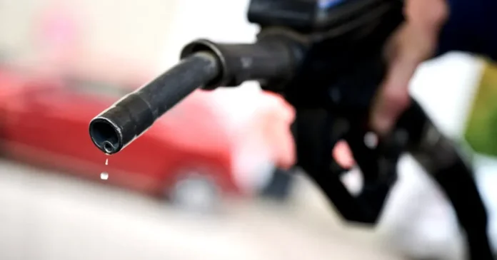 Franța analizează eliberarea rezervelor de petrol și motorină, sub presiunea SUA