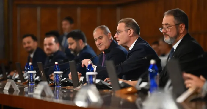 Guvernul Niculescu, la șase luni: PSD reevaluează, PNL ar putea retrage sprijinul