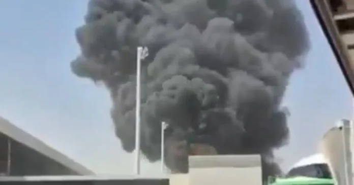 Houthi atacă aeroporturi și instalații petroliere în Arabia Saudită
