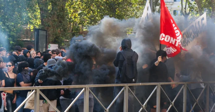 Italia se pregătește pentru noi proteste sâmbătă. Mii de polițiști, mobilizați pe străzi