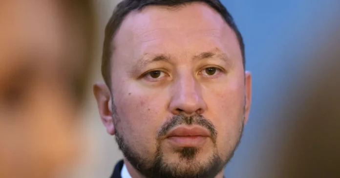 Mircea Fechet dezvăluie strategia PNL: vot pentru Guvernul Niculescu, opoziție PSD