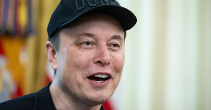 Musk acuză Ucraina de încălcarea termenilor Starlink după limitarea vitezei conexiunilor