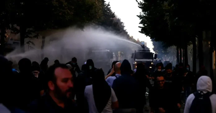 Premierul Albaniei denunță „războiul hibrid” din spatele protestelor violente