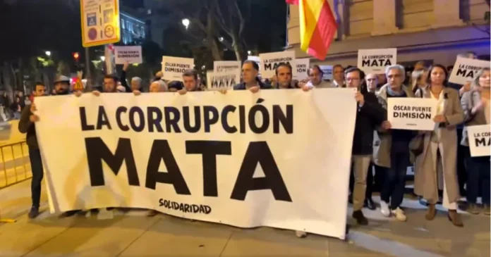 Proteste la Madrid după tragedia feroviară din Spania. Zeci de răniți au fost externați