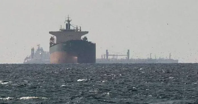 Șapte petroliere, incendiate sau atacate în Strâmtoarea Ormuz