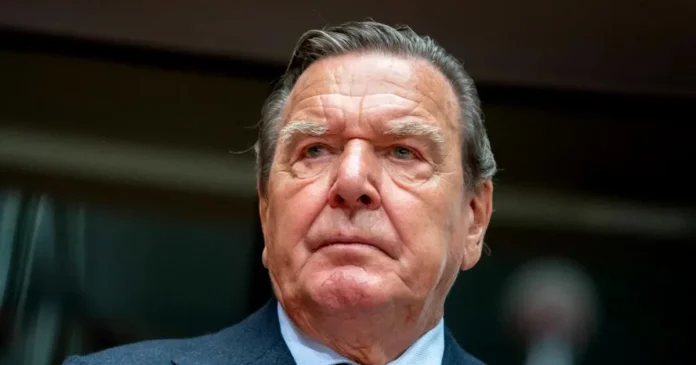 Schröder, la aniversarea lui Putin. Fost cancelar german, invitat la reședința rusă