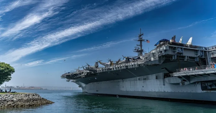 SUA trimit un nou portavion lângă Iran. O flotă navală puternică se adună în regiune