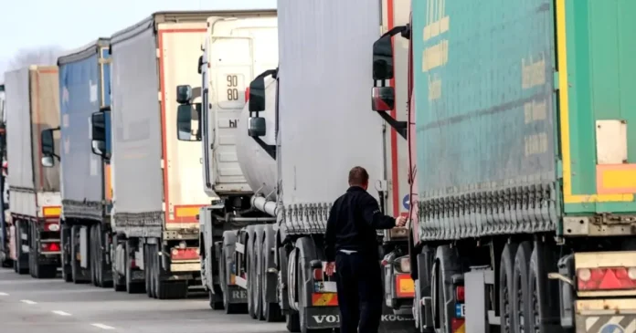 Supermarketurile din Italia, rafturi goale din cauza protestelor transportatorilor