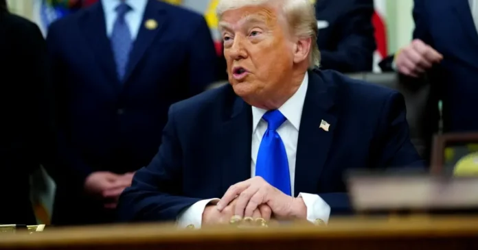 Trump amenință Iranul după atacul asupra avionului Flydubai: „Vor fi loviți foarte tare”
