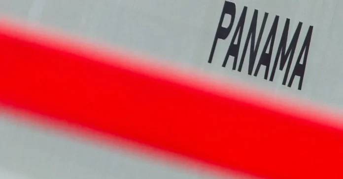 UE elimină Panama de pe lista neagră a paradisurilor fiscale după Panama Papers