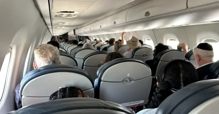 Zbor de groază: pasageri atacați de ploșnițe într-un avion pe ruta Australia-Italia