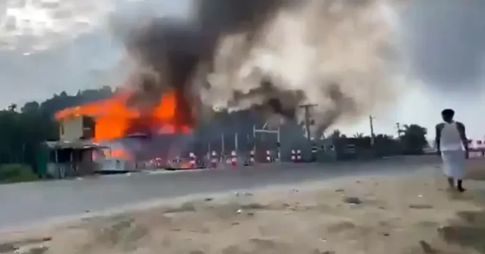 Zece morți într-un incendiu izbucnit într-o stațiune de pe litoralul din Bangladesh